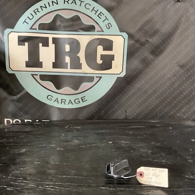 03-19 Infiniti G35 G37 Nissan 350Z 370Z Oil Filler Cap 15255-1P110 - Image 1 of 4