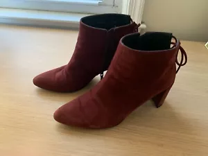 STUART WEITZMAN Lofty Deep Red Velvet Suede Tie-Back Almond Toe Ankle Boots 8.5 - Picture 1 of 10