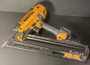 Pistola de clavos BOSTITCH BTFP72156 15GA neumática sin estuche - Imagen 1 de 6