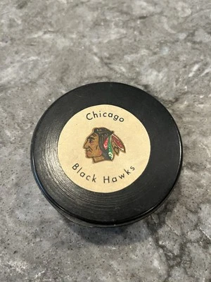CHICAGO BLACKHAWKS Vintage Rawlings Hockey Puck - Image 1 of 3