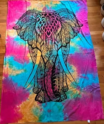 Tapiz grande tie-dye 100 % algodón elefante hecho en India 73" x 52" Foto 1 de 2