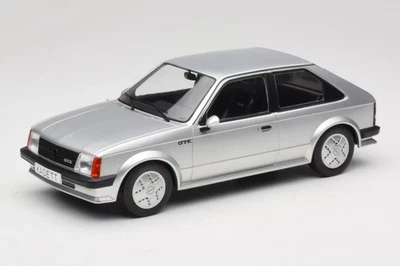 MCG Opel Kadett D GTE 1979-1984 silber 1:18 Modellauto 18533 - Bild 1 von 4