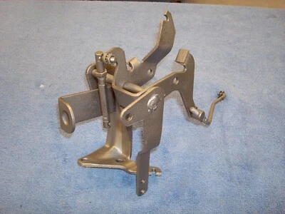 Ford Fairlane 1963 original acoplamiento automático bellcrank 260 289 Foto 1 de 4