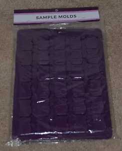 Conjunto perfumado de dos moldes de silicona en forma de logotipo con barra de cera púrpura - Imagen 1 de 4