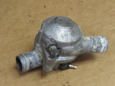 Carcasa termostato Honda VF700C Magna 1984 19311-MB1-000 Foto 1 de 4