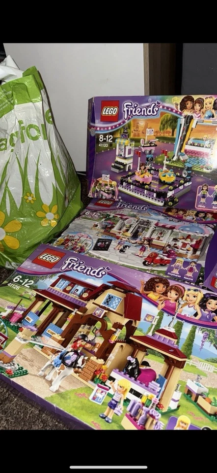 3x Discontinued Lego Friends Sets - Image 1 of 1