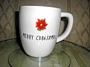 Rae Dunn Navidad Poinsettia - Taza de colección artesanal de Magenta - HAZ UNA OFERTA - Imagen 1 de 5