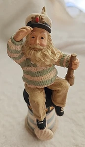 Figur - Mann sitzt auf Leuchtturm mit Fernglas in der Hand 5" hoch - Bild 1 von 7