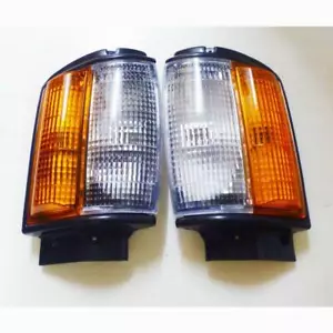 INDICADOR DE ESQUINA DELANTERA LUZ DE GIRO HILUX MK2 LN RN YN NEGRO 84-88 CAMIONETA TOYOTA 4x4 - Imagen 1 de 6