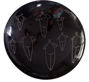 Alejandra Almuelle Studio Pottery ~ Large Bowl with Alien Angels - Bild 1 von 7