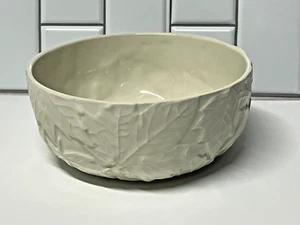 Bordallo Pinheiro • 8" White Maple Leaf Serving Bowl • Portugal - Picture 1 of 5