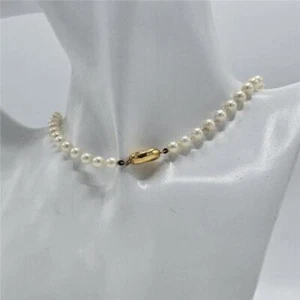 18ct gold Clasped Pearls Stamped 750 19" length 20g - Picture 1 of 4