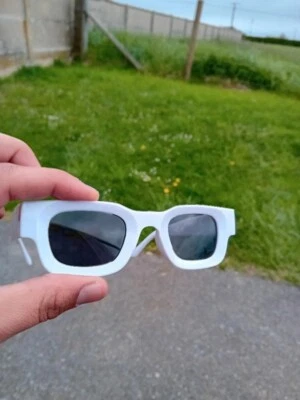 Lunette de soleil Blanc Rétro Branché, Vintage, Hommes/Femmes - Photo 1/4