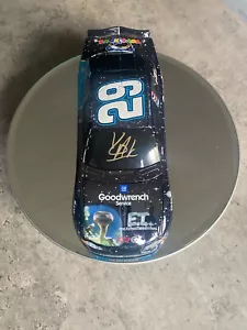💰Autographed KEVIN HARVICK #29 GoodWrench /E.T. 2002 Chevy BANK 1:24 ACTION💰 - Picture 1 of 9