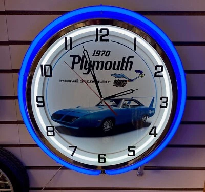 Plymouth Road Runner 1970 Синий Muscle Car МЕТАЛЛИЧЕСКИЕ БОЛЬШИЕ ДВОЙНЫЕ КОЛЬЦА НЕОНОВЫЕ ЧАСЫ - Изображение 1 из 2