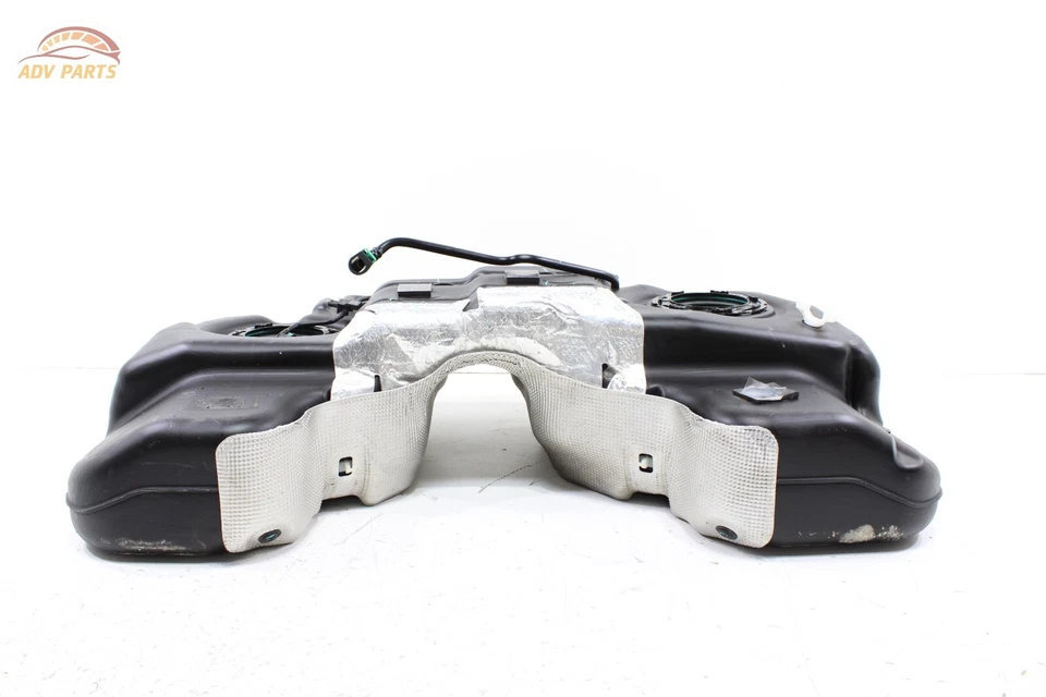 Jeep Grand Cherokee L 2021-24 depósito de tanque de gasolina de 3,6 L con escudo térmico OEM Foto 1 de 4