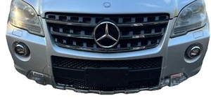 2009 MERCEDES BENZ ML63 AMG W164 FRONT BUMPER COVER COMPLETE GRILL  09 10 11 - Picture 1 of 20