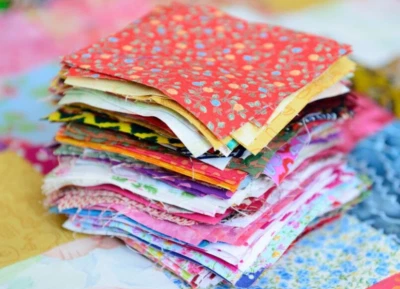 200pcs Fabric Scraps Pack for Crumb / Scrappy Quilting 100% Cotton Charm pack - Image 1 of 4