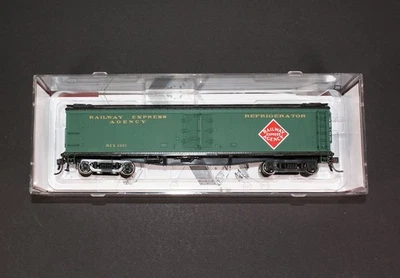 Broadway Limited HO Sale GACX 53' Wood Express Refrigerator Car, RTR NOS - Image 1 of 4