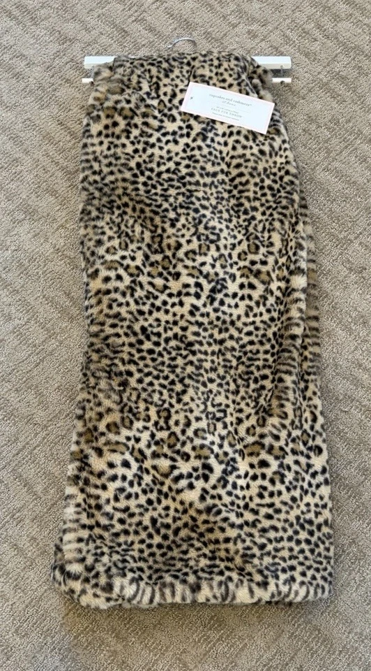 全新带标签蛋糕和羊绒猎豹动物印花人造毛皮毯 50 英寸 x 70 英寸 — 第 1/3 张图片
