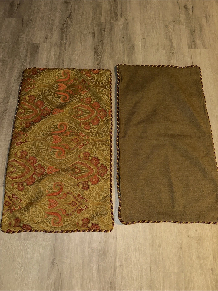 Eastern Accents Old World Paisley Jacquard Fundas Lumbar Cuerda Borde 38x20 Usado en Excelente Condición Foto 1 de 4