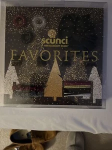 Scunci  Holiday Favorites 21 pc  Gift Sets NEW - Picture 1 of 2