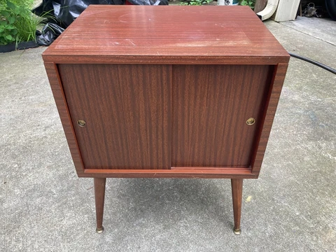 1960-1969 VINTAGE MIDE CENTURY MODERN MAGAZINE RECORD CABINET SIDE TABLE Cover