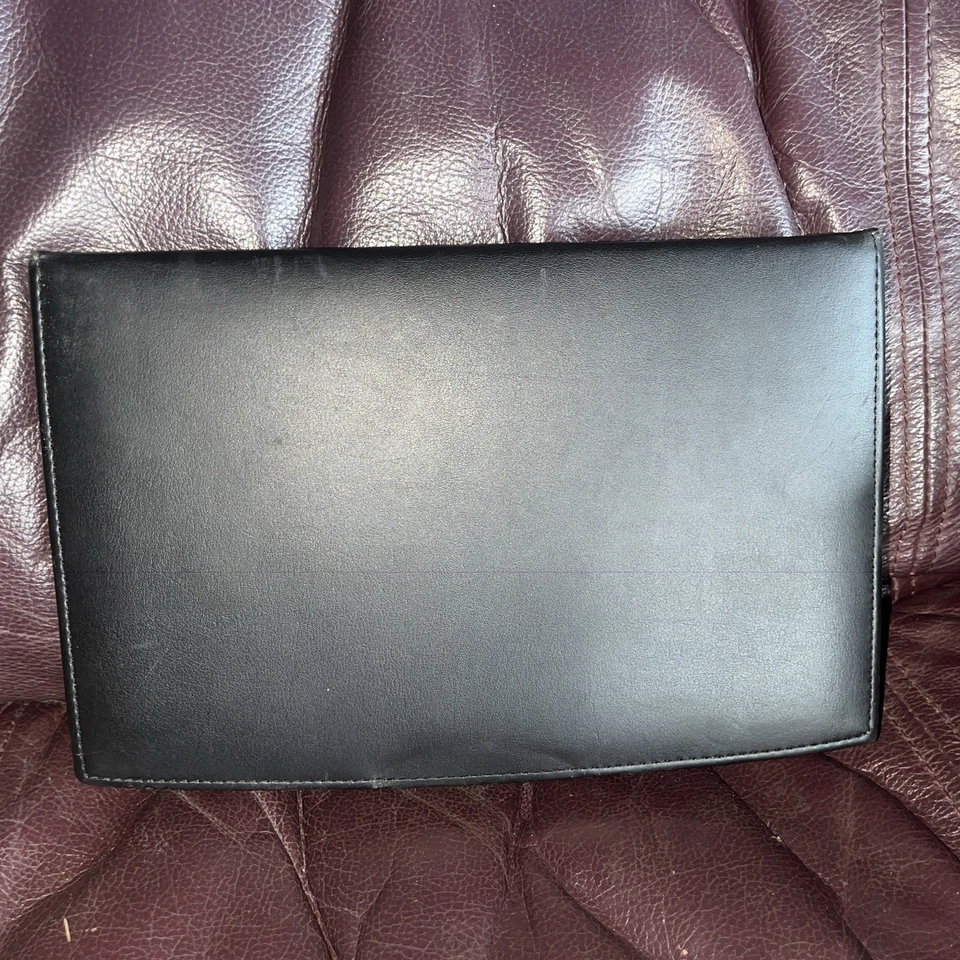 BMW 325/330 2003 manual del dueño con estuche de cuero Foto 1 de 4