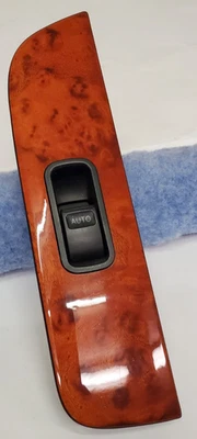 99 - 03 LEXUS RX300 REAR RIGHT SIDE POWER WINDOW SWITCH - Image 1 of 4