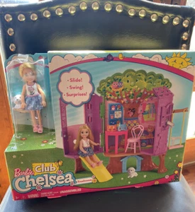 NEW IN BOX• Mattel • BARBIE LITTLE SISTER • CLUB CHELSEA • TREEHOUSE PLAYSET - Picture 1 of 4
