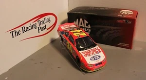 2002 Jeff Gordon Dupont 200th Anniversary Celebr. 1/24 Action MAC Tools Diecast - Picture 1 of 1