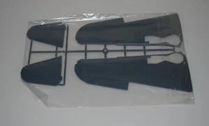 INFINITY SB2C-4 HELLDIVER  3201 ⭐PARTS⭐ SPRUE H-ST & PT LOWER WINGS+MORE 1/32 - Picture 1 of 3