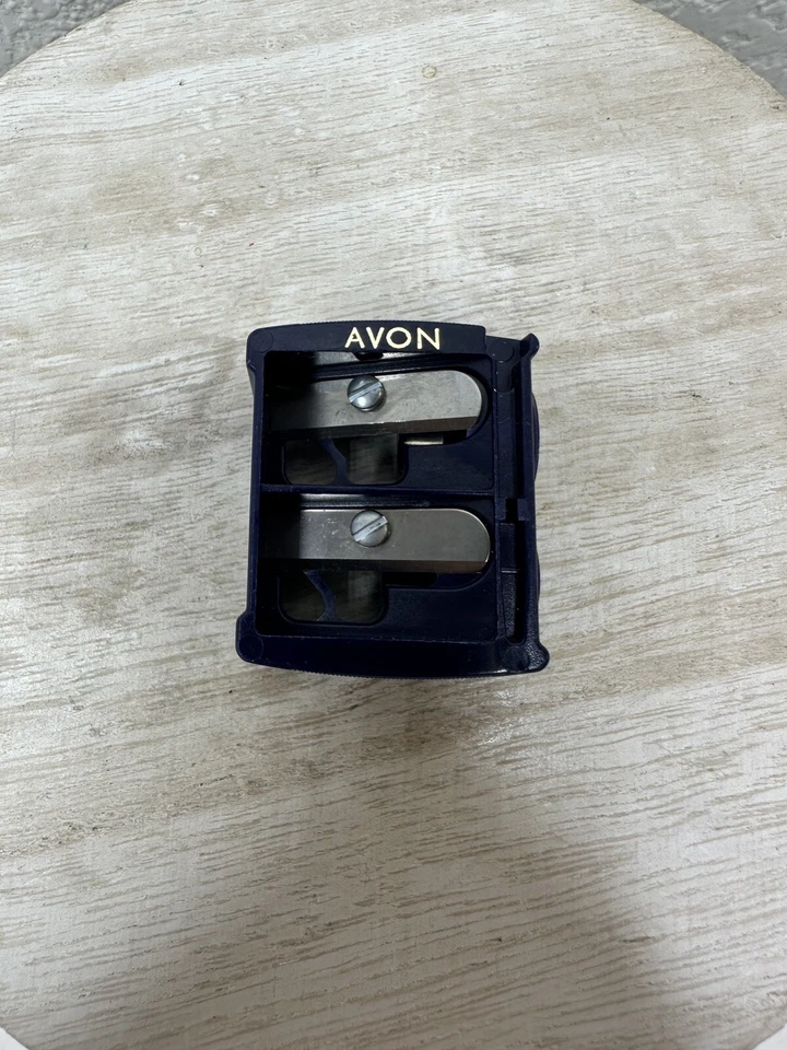 Двойная точилка для карандашей AVON с продуктами для глаз и губ Avon НОВАЯ сделано в Германии - Изображение 1 из 3