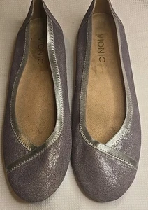 Vionic Caroll Ballerinas Gr. 8,5 Microsuede Lavendel Schlangenmuster Silber Komfort - Bild 1 von 15