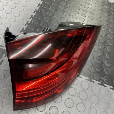 2015-2018 PORSCHE CAYENNE 958.2 REAR RIGHT QUARTER MOUNTED TAIL LIGHT - Изображение 1 из 4