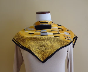 VTG NWOT Gustav Klimt "THE KISS" Gold multicolor Silk Wearable Art Square Scarf - Picture 1 of 11