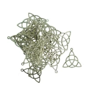Wholesal 30 pezzi argento tibetano 30 x 29 mm triangolo ciondolo ciondolo nodo - Foto 1 di 5