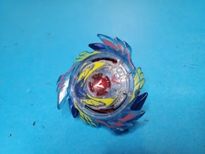 Beyblade Burst Evolution SwitchStrike - Genesis Valtryek V3 - 6Vortex - Reinicio - Imagen 1 de 3