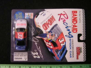 Racing Champions #32 Dale Jarrett Band-Aid Car 1995 - Picture 1 of 5