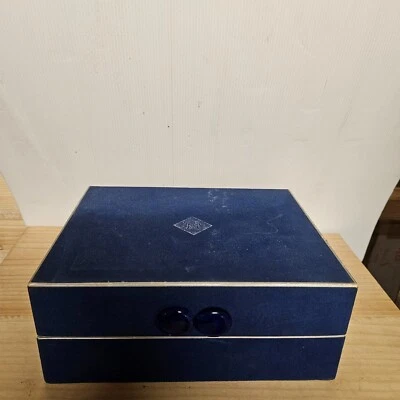 1 bouteille de COGNAC MARTELL , bouteille BACCARAT dans son coffret d'origine - Photo 1/4