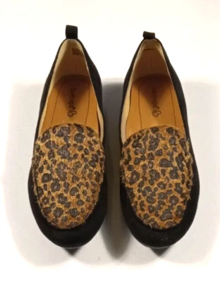 Size 6.5M Baretraps Elliana Black Suede Flat Fuzzy Leopard Print Women's Shoes - Image 1 of 4
