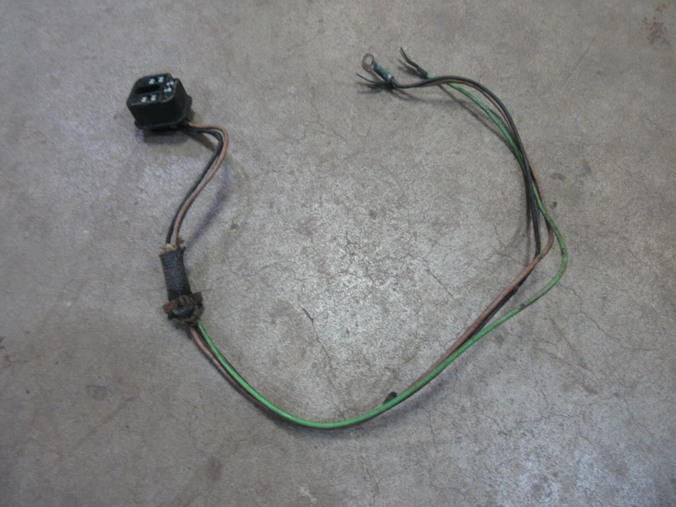 1954 凯迪拉克系列 62 前大灯灯泡 线插头 插座 接线件  — 第 1/2 张图片