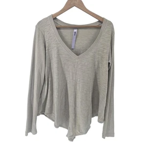 Wilt Size Large V Neck Long Sleeve Top Tee in Beige - Picture 1 of 3