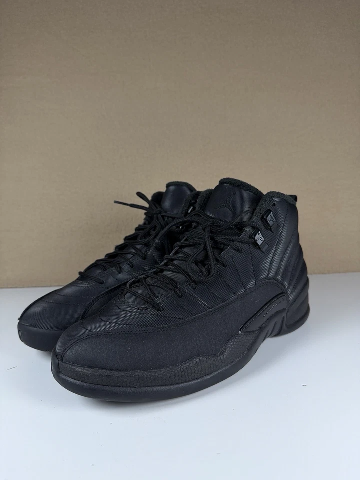 Jordan 12 Retro Winterized BQ6851-001 Negro Tenis Atléticos Para Hombre Talla 8.5 RARO Foto 1 de 4