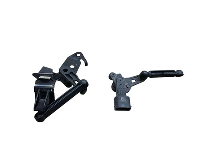 BMW X3 M 2020-2024 SENSOR DE NIVEL DE FAROS DERECHO E IZQUIERDO 37146895467 OEM Foto 1 de 4