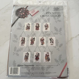 NEU Gezähltes Kreuzstich Santa Ornament Kit (10) Zehn Stück 3”x4” Weihnachten - Bild 1 von 3