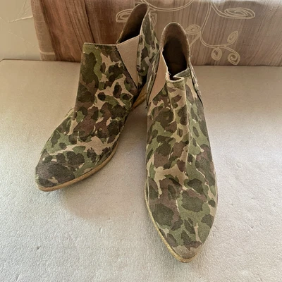 Sapatos Eric Michael Feminino UE 40 Camuflagem Camurça Cunha Espadrille Feito à Mão Slip On - Imagem 1 de 4