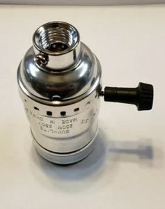 NICKEL FINISH 3-WAY TURN KNOB LAMP SOCKET WITH LARGE 1/2" HOLE 1/4IP NEW 307761J - Picture 1 of 6