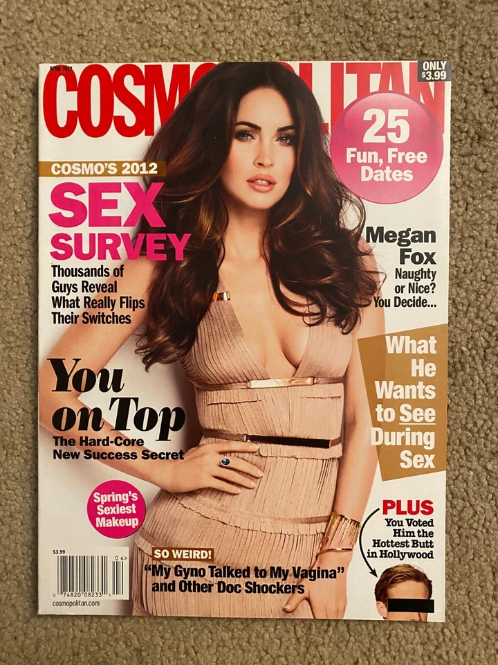 SARAH MICHELLE GELLAR November 2004 COSMOPOLITAN Magazine