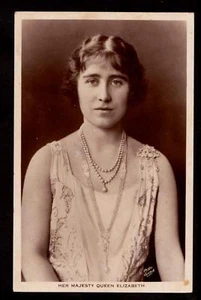 Foto real reina Isabel perlas realeza Reino Unido postal - Imagen 1 de 1